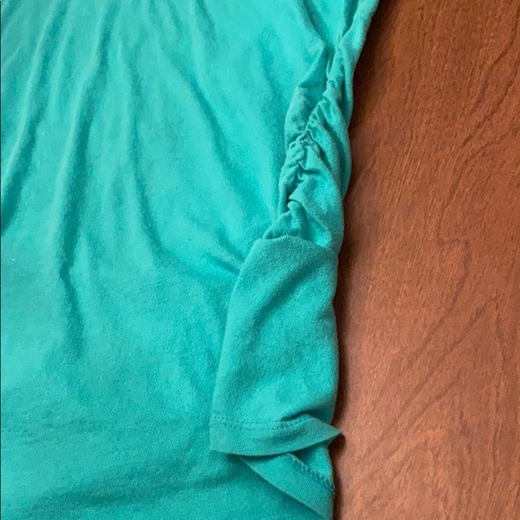 Med Maternity ruched sides, short sl top - Picture 2 of 3